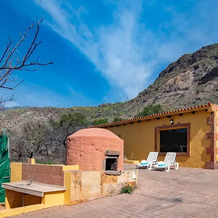 Hoya De La Cebada بيت للعطل